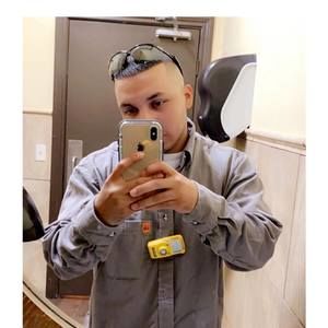 Meet your Posher, Devin